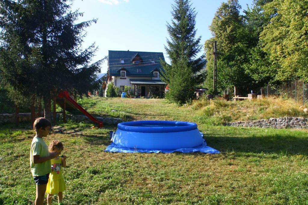 Vila Sucu Hotel Poiana Mărului Esterno foto
